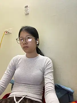 meomeo2k6 online show from November 7, 2025, 6:29 am