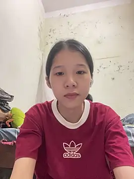 meomeo2k6 online show from October 12, 2025, 2:18 pm