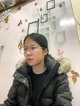 meomeo2k6 online show from November 5, 2025, 1:47 pm