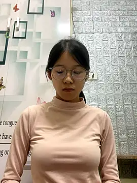 meomeo2k6 online show from December 17, 2025, 2:00 pm