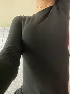 meomeo2k6 online show from February 27, 2026, 6:13 am