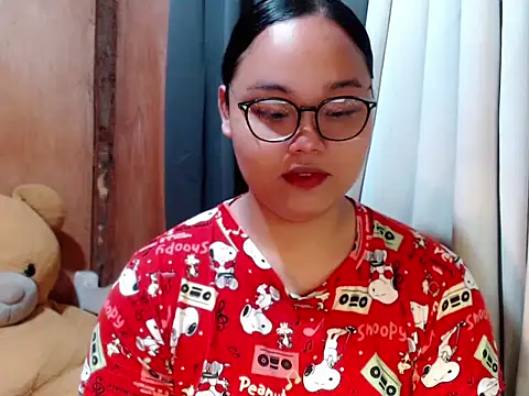 Snapshot of _Lylia chatting on February 7, 2026, 10:29 pm Lylia online show from February 7, 2026, 10:29 pm