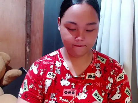  Lylia online show from December 23, 2025, 5:18 am