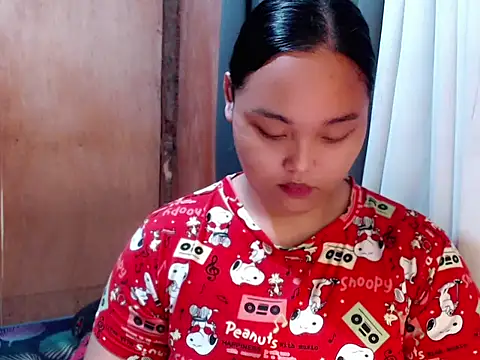 Snapshot of _Lylia chatting on February 19, 2026, 1:08 pm Lylia online show from February 19, 2026, 1:08 pm