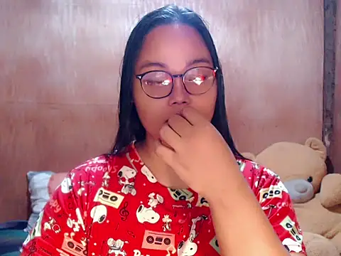 Snapshot of _Lylia chatting on March 22, 2026, 8:43 pm Lylia online show from March 22, 2026, 8:43 pm