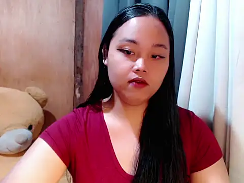 Snapshot of _Lylia chatting on February 13, 2026, 9:37 pm Lylia online show from February 13, 2026, 9:37 pm