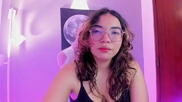 Snapshot of AliceCamxxx chatting on September 9, 2025, 12:03 pm AliceCamxxx online show from September 9, 2025, 12:03 pm