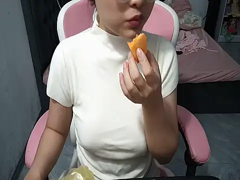 Ori-Yannie online show from November 2, 2025, 6:07 am