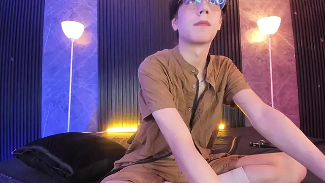 Snapshot of luixdust_ chatting on November 5, 2025, 5:10 am luixdust online show from November 5, 2025, 5:10 am