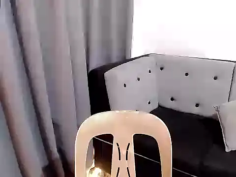 saucy claire online show from November 13, 2025, 7:51 pm