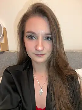 AdelinaEmber online show from November 22, 2025, 11:42 am