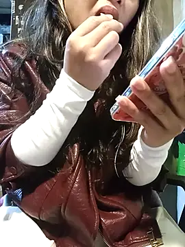 Venessa online show from March 17, 2026, 1:19 am