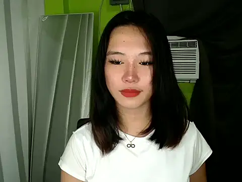 Snapshot of Ricaliciuos chatting on May 13, 2026, 9:33 pm Ricaliciuos online show from May 13, 2026, 9:33 pm