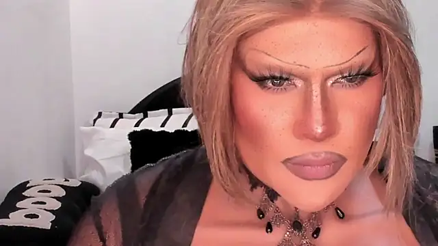 MistressDuhara online show from May 17, 2026, 3:50 am