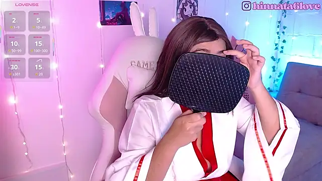 hinnata lovely online show from November 11, 2025, 7:08 pm