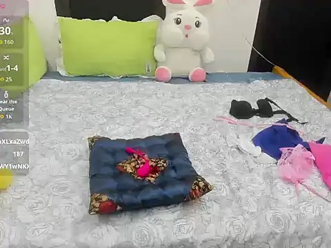 LuckyBabe new01 online show from September 25, 2025, 7:09 pm