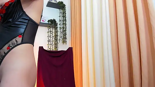 Snapshot of Yoursexy_adriana chatting on March 24, 2026, 7:19 am Yoursexy adriana online show from March 24, 2026, 7:19 am