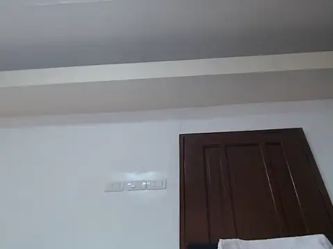 Snapshot of fantastic_monica chatting on April 19, 2026, 11:51 pm fantastic monica online show from April 19, 2026, 11:51 pm