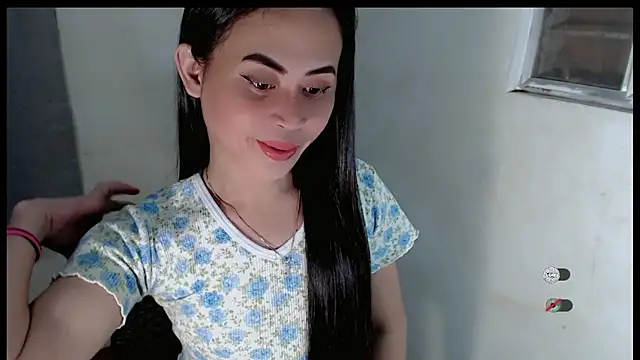 Snapshot of slutty_afina chatting on January 10, 2026, 5:03 am slutty afina online show from January 10, 2026, 5:03 am