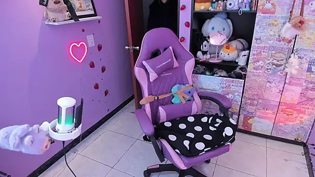 Vero Osb  online show from October 17, 2025, 12:14 am