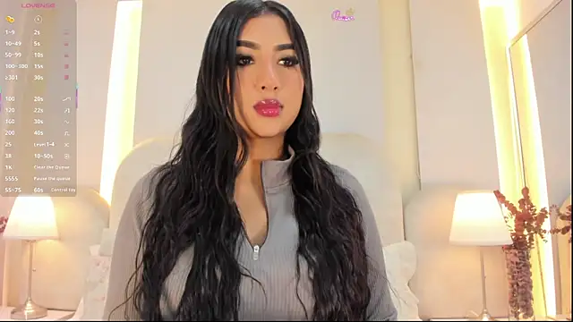 SalomeeBell online show from June 2, 2026, 8:09 pm