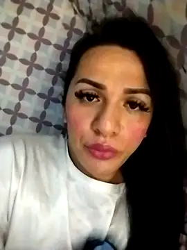 Snapshot of enoria1992 chatting on April 8, 2026, 10:44 pm enoria1992 online show from April 8, 2026, 10:44 pm