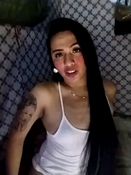 Snapshot of enoria1992 chatting on February 4, 2026, 4:24 pm enoria1992 online show from February 4, 2026, 4:24 pm