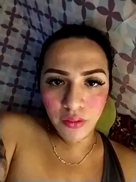 Snapshot of enoria1992 chatting on February 3, 2026, 12:21 pm enoria1992 online show from February 3, 2026, 12:21 pm