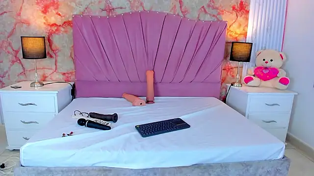 Snapshot of Wonderkloe_ chatting on March 13, 2026, 3:00 am Wonderkloe online show from March 13, 2026, 3:00 am