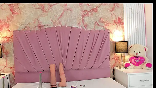 Snapshot of Wonderkloe_ chatting on April 9, 2026, 2:57 am Wonderkloe online show from April 9, 2026, 2:57 am