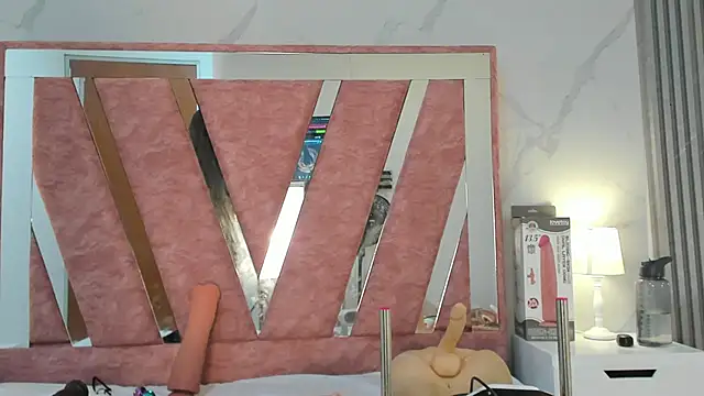 Snapshot of Wonderkloe_ chatting on February 15, 2026, 1:28 am Wonderkloe online show from February 15, 2026, 1:28 am