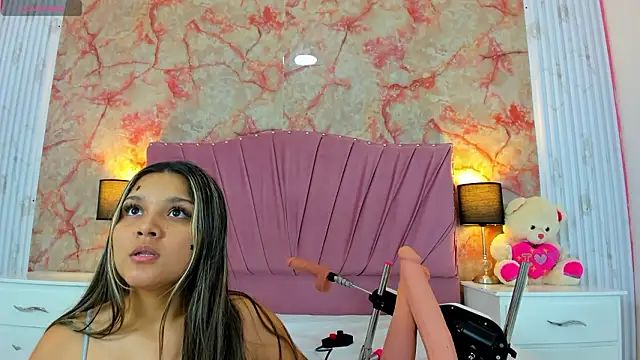 Snapshot of Wonderkloe_ chatting on March 19, 2026, 2:44 am Wonderkloe online show from March 19, 2026, 2:44 am