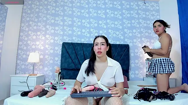 Wonderkloe  online show from October 30, 2025, 7:55 pm