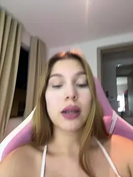 Nikii   online show from May 26, 2026, 1:47 am
