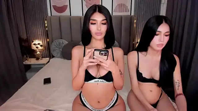 ScarletGreysonn online show from November 13, 2025, 5:22 am