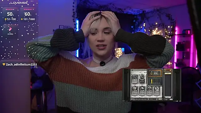 Snapshot of littlelune chatting on November 17, 2025, 1:20 am littlelune online show from November 17, 2025, 1:20 am