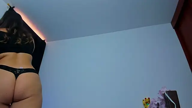 Luna-Gomez online show from October 23, 2025, 3:21 pm