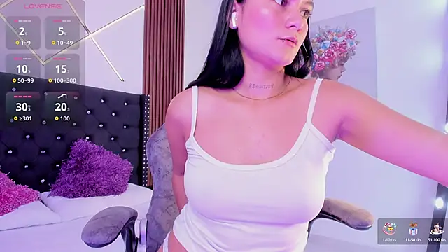 Snapshot of Miiaa_jones chatting on September 23, 2025, 1:07 pm Miiaa jones online show from September 23, 2025, 1:07 pm