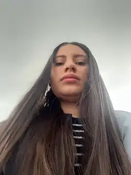 Isabella21  online show from February 17, 2026, 9:56 pm