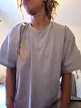 Miss J888 online show from October 26, 2025, 3:45 pm