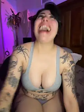 Snapshot of Draculona-666 chatting on November 20, 2025, 4:57 am Draculona-666 online show from November 20, 2025, 4:57 am