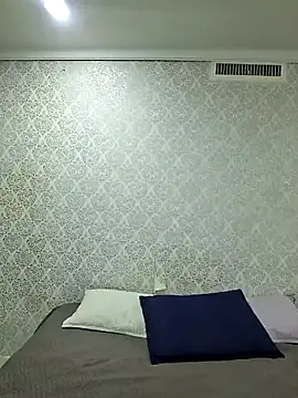 BeccaReedd online show from November 14, 2025, 11:03 am