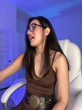 julieta jhonss online show from October 6, 2025, 2:13 am