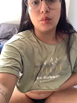 Velma star online show from September 28, 2025, 1:51 pm