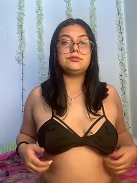 Velma star online show from December 15, 2025, 3:40 pm