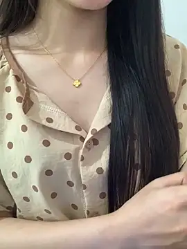 Snapshot of JennyQueen18 chatting on April 13, 2026, 7:01 am JennyQueen18 online show from April 13, 2026, 7:01 am