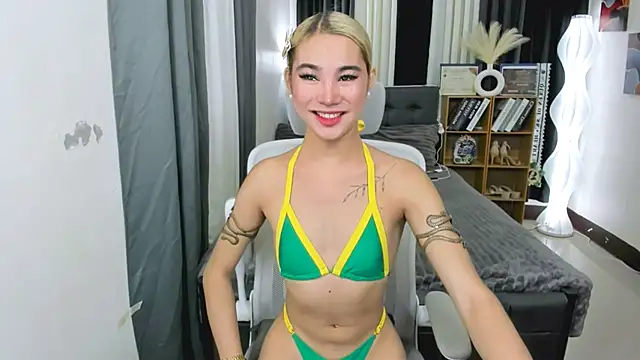 Snapshot of hotjessieempress chatting on May 12, 2026, 8:04 pm hotjessieempress online show from May 12, 2026, 8:04 pm