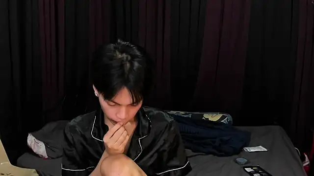 hotfreshdior online show from February 12, 2026, 2:39 pm