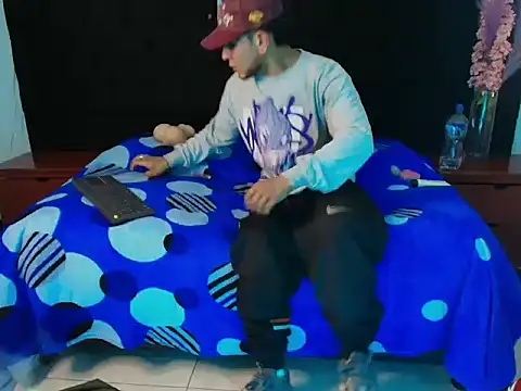 Thonixxx mr online show from March 8, 2026, 2:59 am