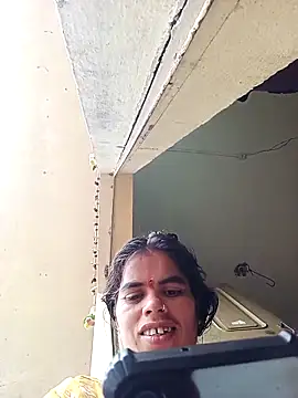 Priyanka hot1 online show from September 29, 2025, 4:30 am